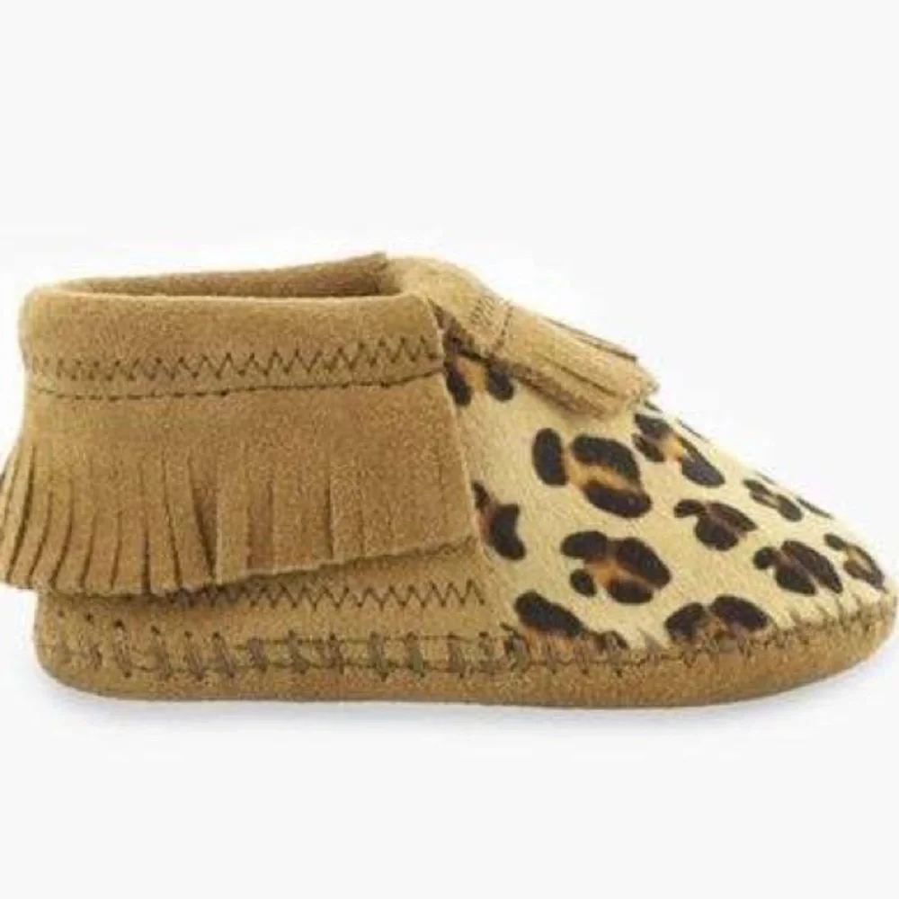 MINNETONKA Infant's in the box Riley Bootie Leopard Print